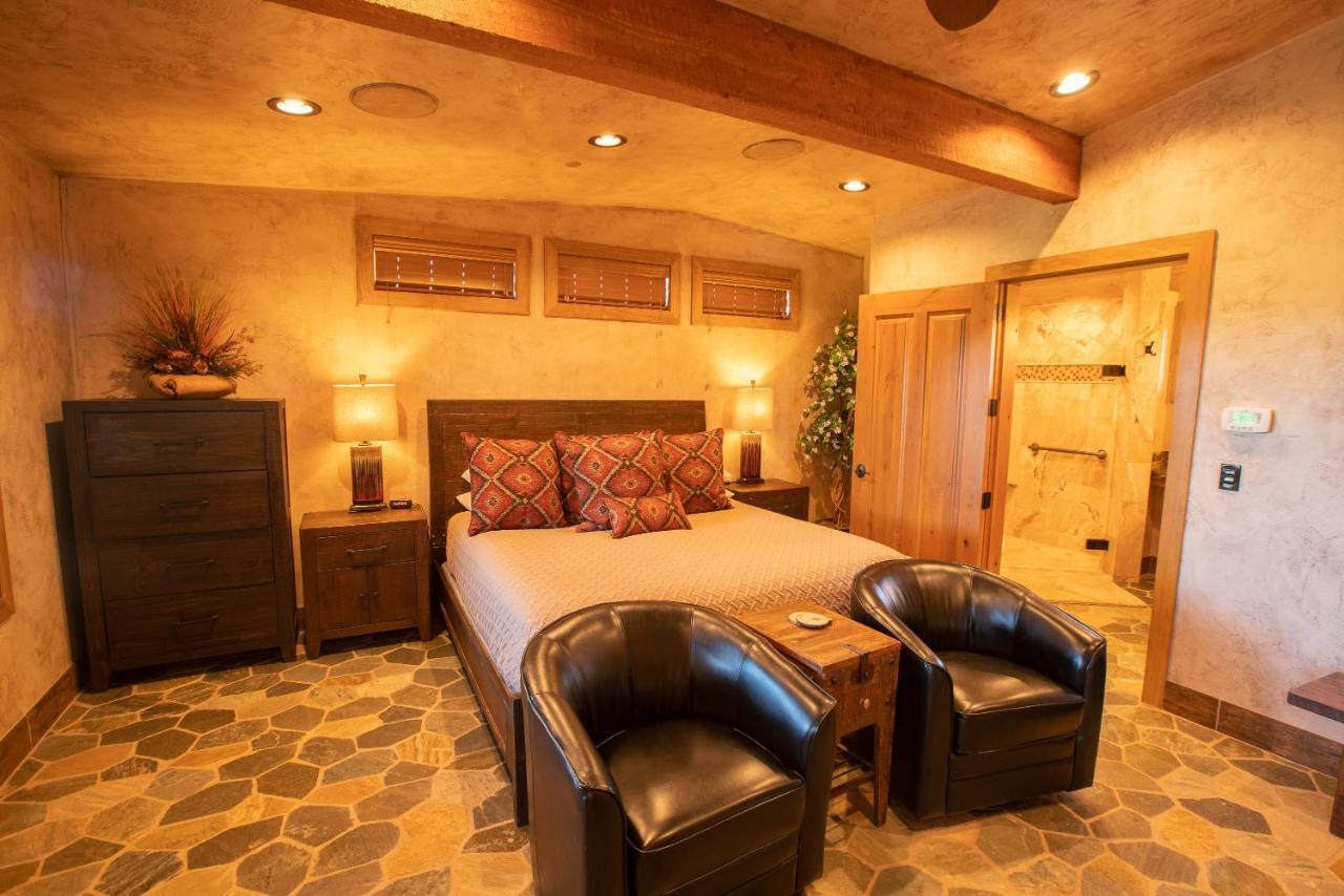 Cougar Ridge Hotel